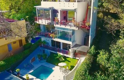 Samara House | Begonia Luxury Beach & Ocean Views, Steps To Sand