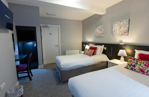Listowel Bed & Breakfast | Behan's Horseshoe Bar & Restaurant