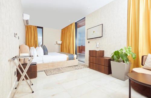 Labadi Hotel | Bel Air Crest Hotel & Suites