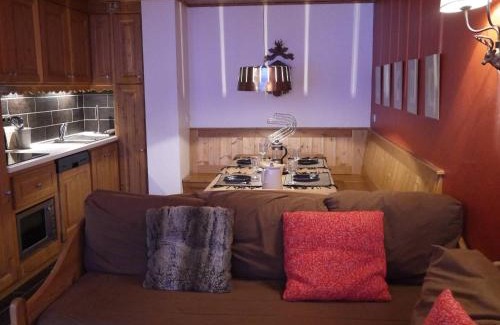 Meribel-Mottaret Apartment | Bel appart T2 avec balcon proche pistes et commerces à Méribel - FR-1-355-70
