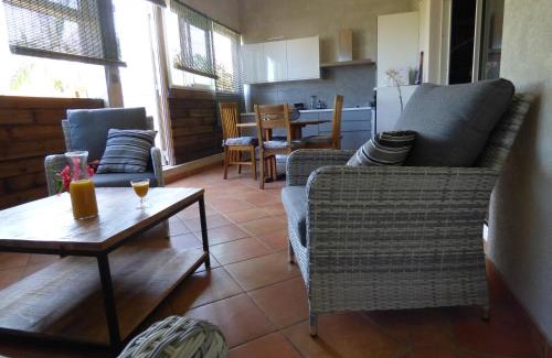 Etang Sale Les Bains Apartment | Bel appartement spacieux