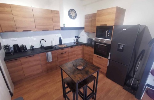 Ambert Apartment | Bel Appartement de 1 à 10 Personnes
