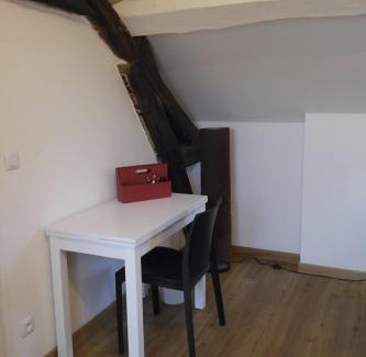 Nogent-l'Artaud Apartment | Bel F2 Nogent Gare sur place