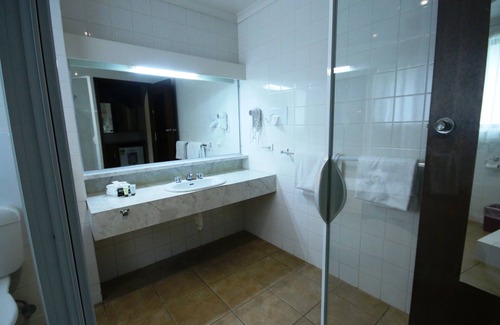 Alfredton Hotel | Bell Tower Inn