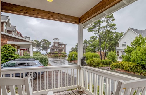 Lincoln Beach House | Bella Bear