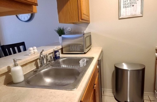 West Old Town Apartment | Bella Beige, 2 QB, 1 BA, WIFI, Near Old Town