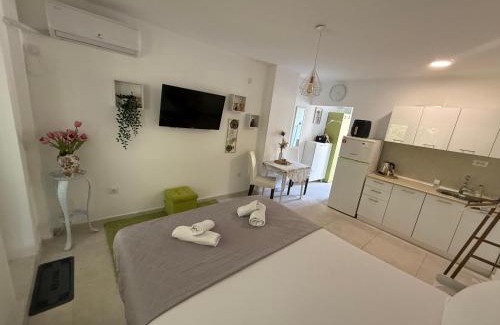 Kisela Voda Apartment | Bella