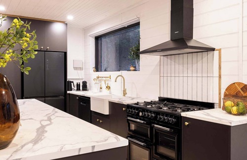 Yarra Glen House | Bella's Cottage Yarra Valley | Spa & Sauna