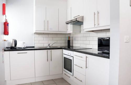 Cobh Hotel | Bella Vista Hotel & Self Catering Suites