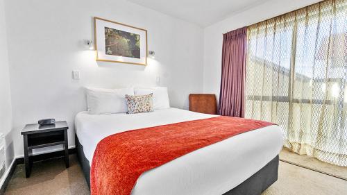 Ohinemutu Hotel | Bella Vista Motel Rotorua