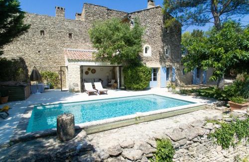Gordes House | Belle De Jour -A Provencal gem Private heated pool