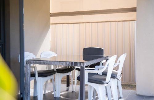 Glenelg North House | Belle Escapes - The Dunes Golf Retreat