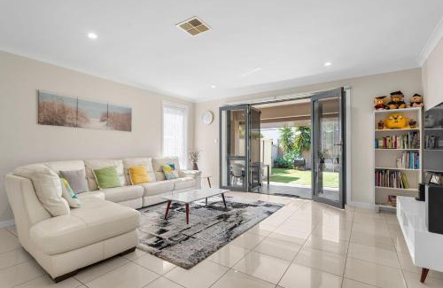 Glenelg North House | Belle Escapes - The Dunes Golf Retreat