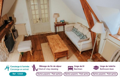 Saint-Leon-sur-Vezere House | Belle maison avec piscine chauffée pour 6