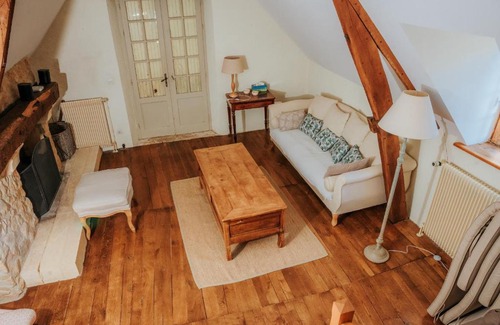 Saint-Leon-sur-Vezere House | Belle maison avec piscine chauffée pour 6