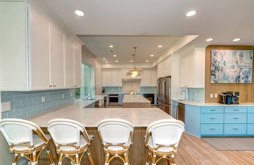 Isle of Palms House | 'Belle Mer'~ OCEAN FRONT, PRIVATE POOL, HOT TUB, ELEVATOR