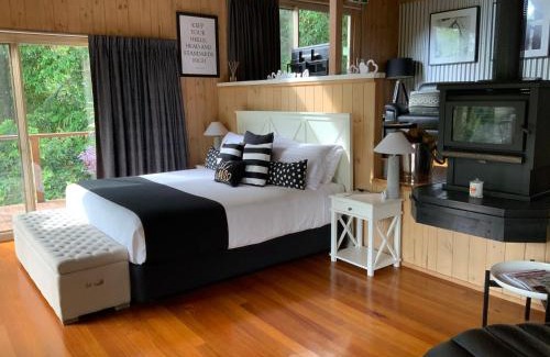 Flaxton Cabin | Belle's at Montville