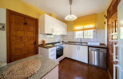 Panorama Villa | Belle Villa Avec Piscine 5 x 10 m, Grand Jardin Privatif, Proche des Plages