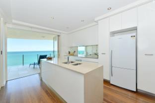 Trinity Beach Apartment | Bellevue At Trinity Beach
