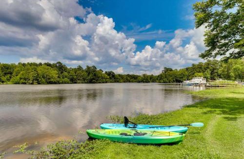 Eutawville Hotel | Bells Marina & Fishing Resort - Santee Lake Marion by I95 - Family Adventure, Pets on Request!