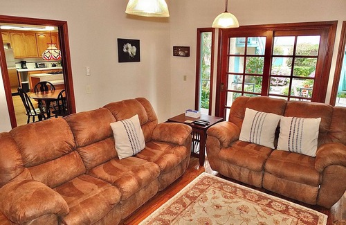 Belmont Heights House | Belmont Heights Retreat | Stunning Gardens