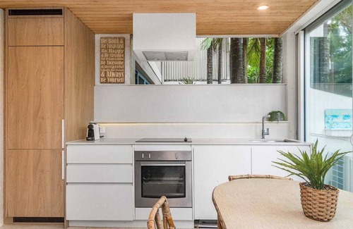 Belongil Apartment | Belongil Beach Pad Byron Bay