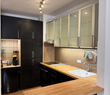 Gyongyos Apartment | Belvárosi apartman