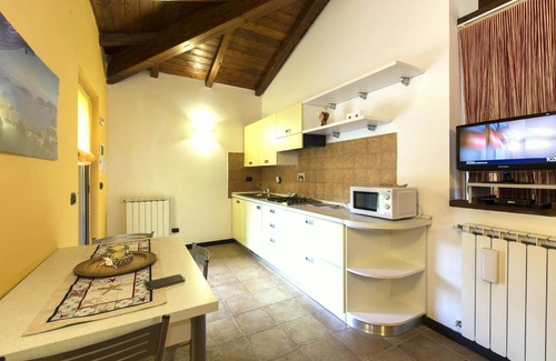 Montebello di Mezzo House | Belvilla by OYO Montebello Mono C