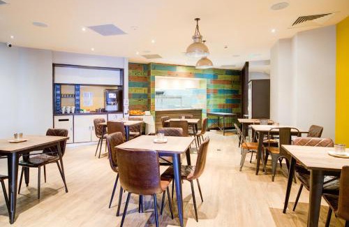 Newport Apartment | Belvilla Newport City Centre Lifestyle