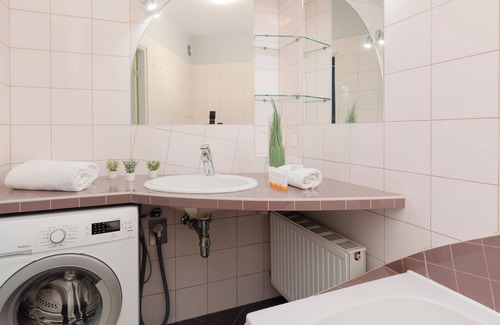 Bemowo Apartment | Bemowo Powstanców Slaskich by Renters