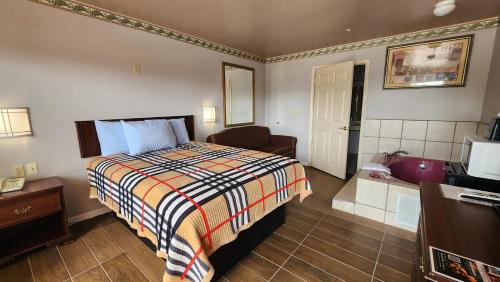 Benbrook Hotel | Benbrook Inn & Suites