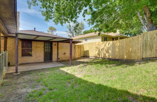 Fort Worth Apartment | Benbrook Vacation Rental with Yard Near Fort Worth!