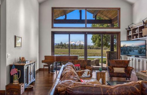 Bend House | Bend Luxury Escape!