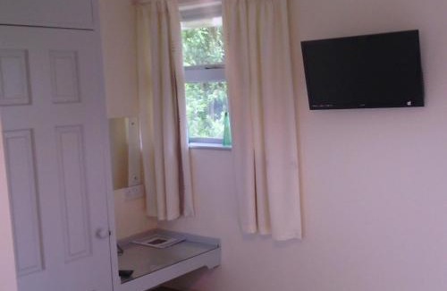Harbury Cabin | Beoley Lodge