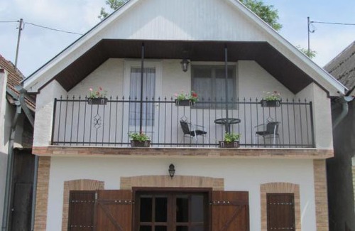 Csaszartoltes House | Berger Pince és vendégház