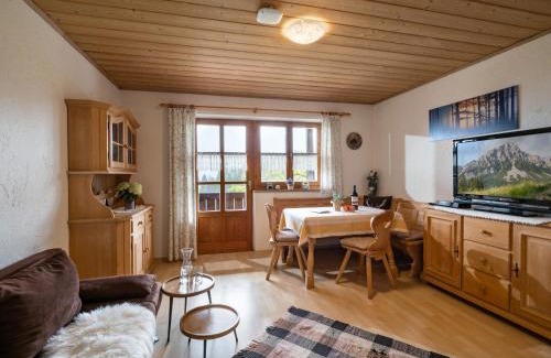 Oberaudorf Apartment | Berggasthof Bichlersee