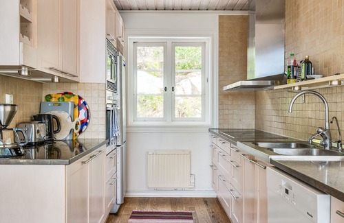Skaftet House | Bergstigen Gunnebo by Interhome