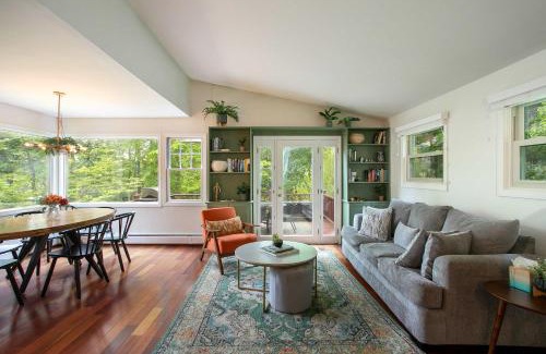 Great Barrington House | Berkshire Vacation Rentals: Great Barrington Walkable To Lake And Town