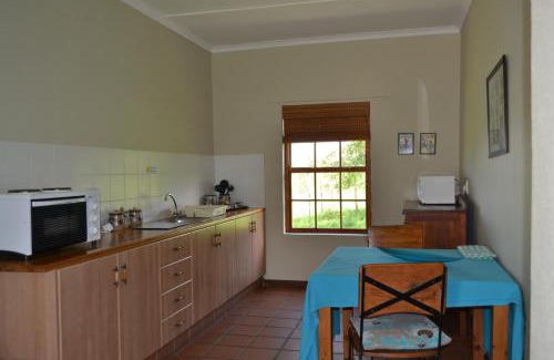Schoemanshoek Apartment | Berluda Farmhouse and Cottages