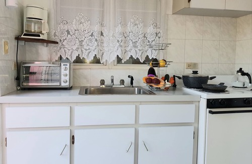 Southampton House | Bermuda Connections Guest House