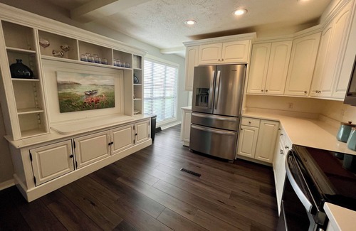 North Shore Condo | Bernard's Best! 4 bedroom vacation patio home on Smith Mountain Lake!