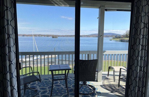 North Shore Condo | Bernard's Landing, closest to lake, two comfortable king-size beds!