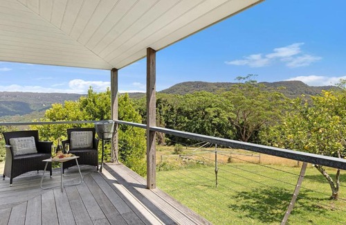 Brogers Creek House | Berry Mountain Hideaway