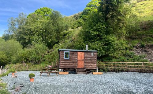 Bontnewydd House | Berwyn Shepherds Hut