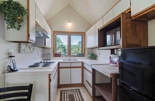 Bellaire House | Beside Quiet Waters S