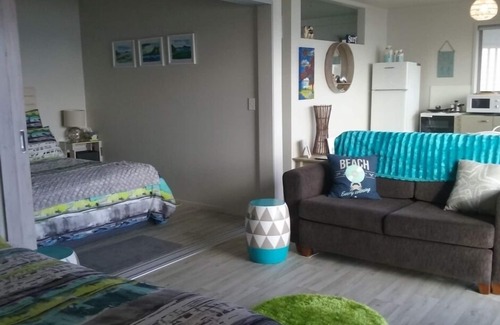 Whangarei Heads Apartment | "Beside The Sea."More than an apartment! Absolute waterfront. Swim steps away.