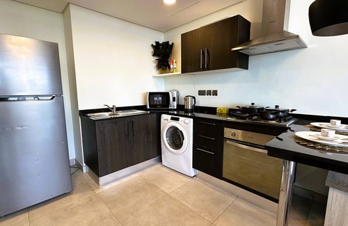 Al Hoora Apartment | Best Apartment, Swimming Pool + Sauna + Gym + Full Kitchen + WIFI