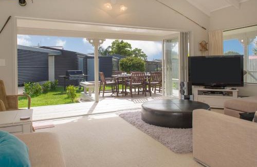 Whangamata House | Best at The Beach - Whangamata Holiday Home