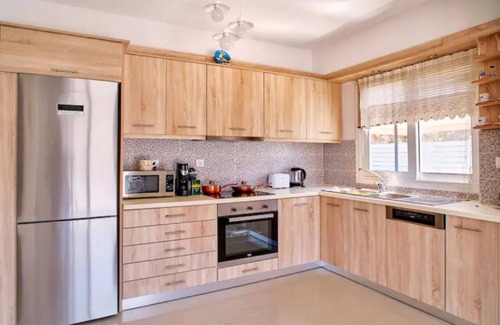Kavallos Villa | Best Family Friendly Villa near Lake Kournas!