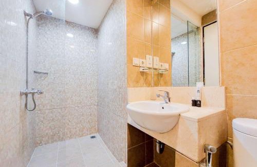 Panunggangan Utara Apartment | Best Homey and Nice Studio at Great Western Resort Apartment By Travelio